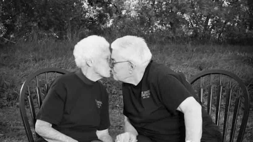 ‘the Lord Called Them Husband And Wife Married For 73 Years Die Hours